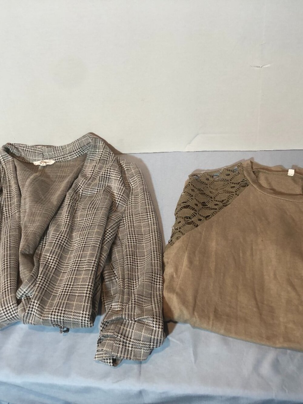 LOT of 2 Tops Maurices MEDIUM 3/4 Sleeve Jacket & 3XL Brown 18 - 19" Pit to Pit